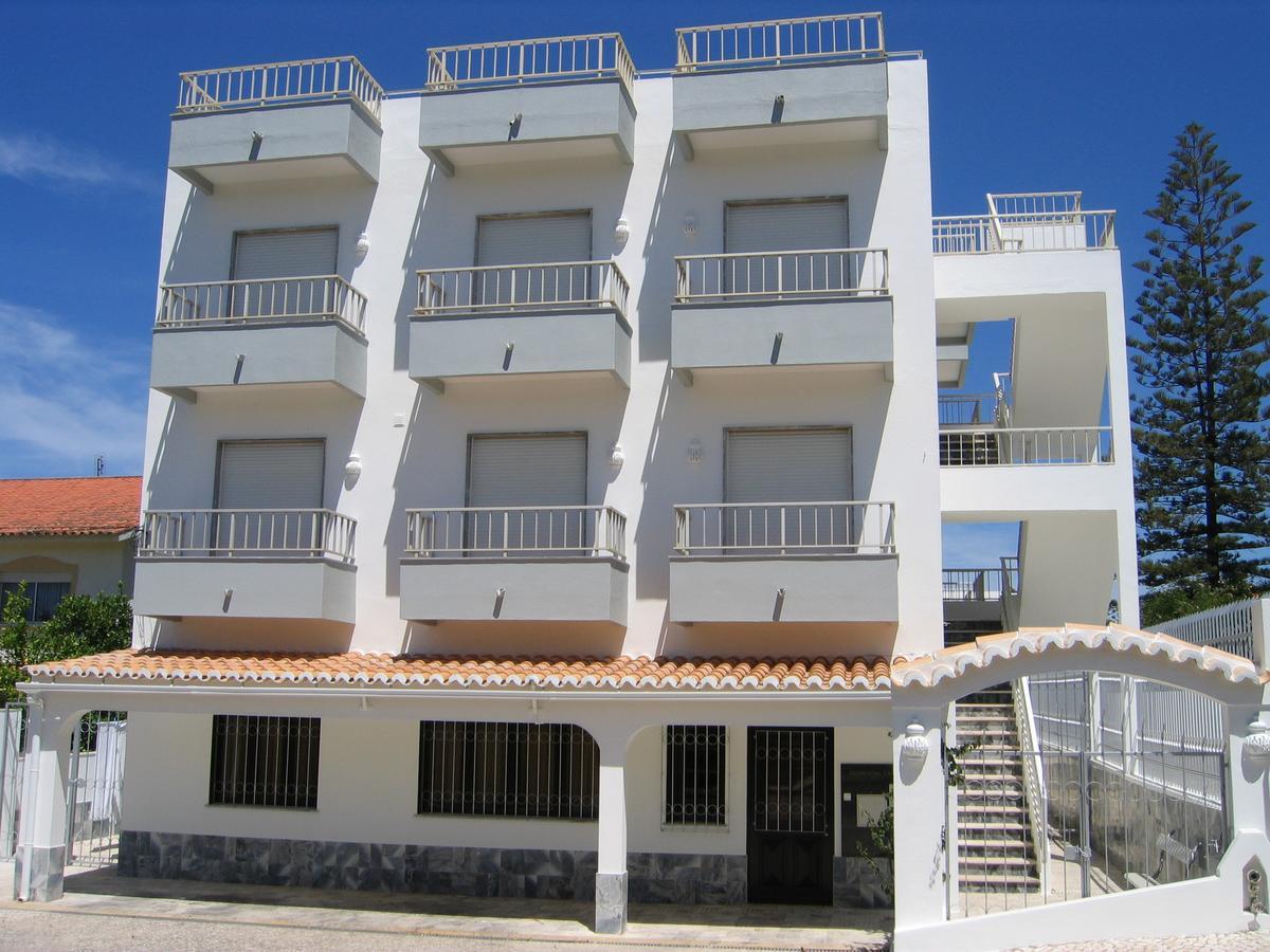 Residencial Campo-Mar By Umbral Hotel Портиман Екстериор снимка A typical apartment building in the Algarve, Portugal